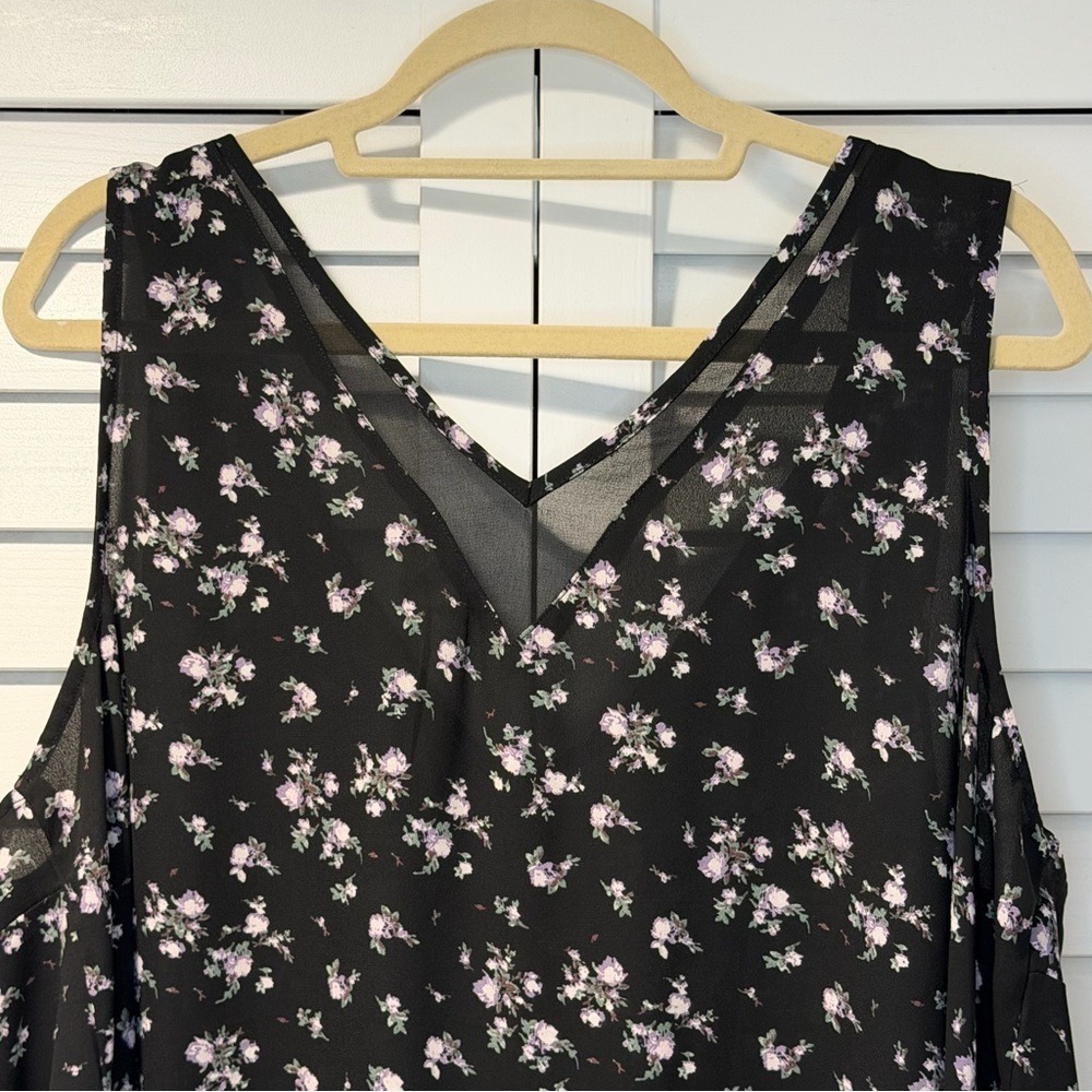 Maurices Tank Top XXL Black Floral V-Neck Sheer Trim Sleeveless Blouse - Picture 3 of 9